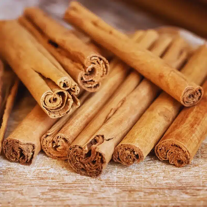 Ceylon cinnamon quills and ground cinnamon